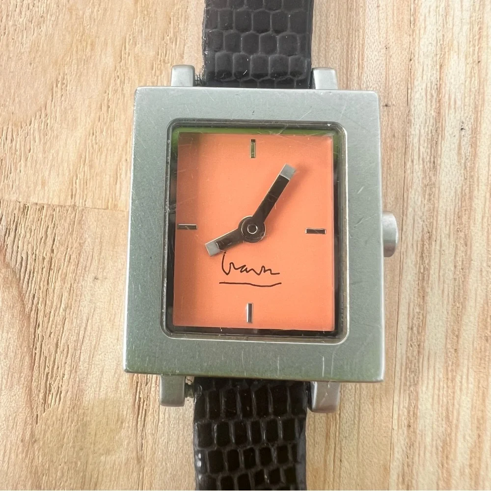 Graves design Shenandoah projects ladies rectangular dress watch NEW BATTERY